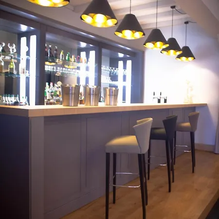 Logis & Restaurant - Lensotel 3* ランス