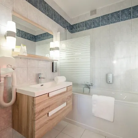 Logis & Restaurant - Lensotel Hotell Lens
