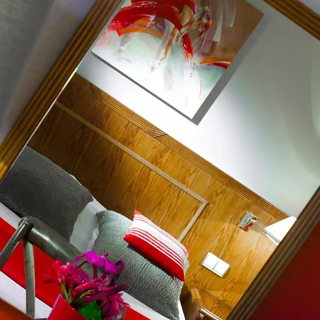 Logis & Restaurant - Lensotel Hotell 3*