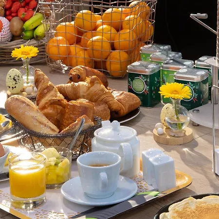 Hotel Logis & Restaurant - Lensotel 3*